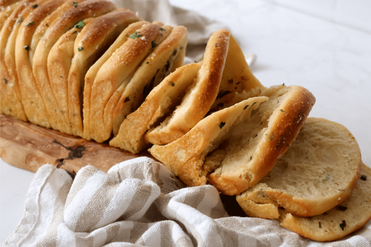Sourdough-garlic-pull-apart-loaf
